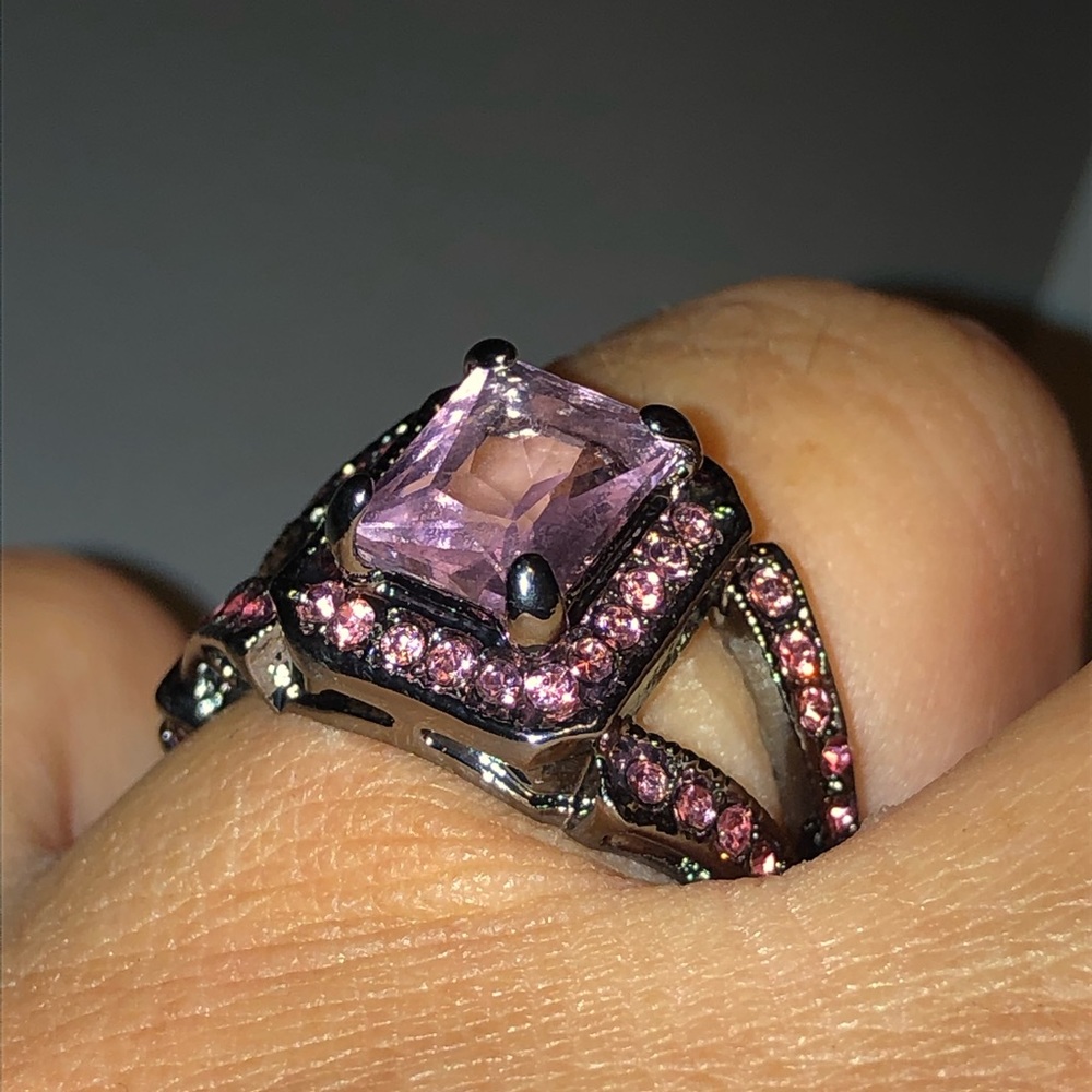 Pink Princess Cut Rhodium plated ring - Picture 2 of 2